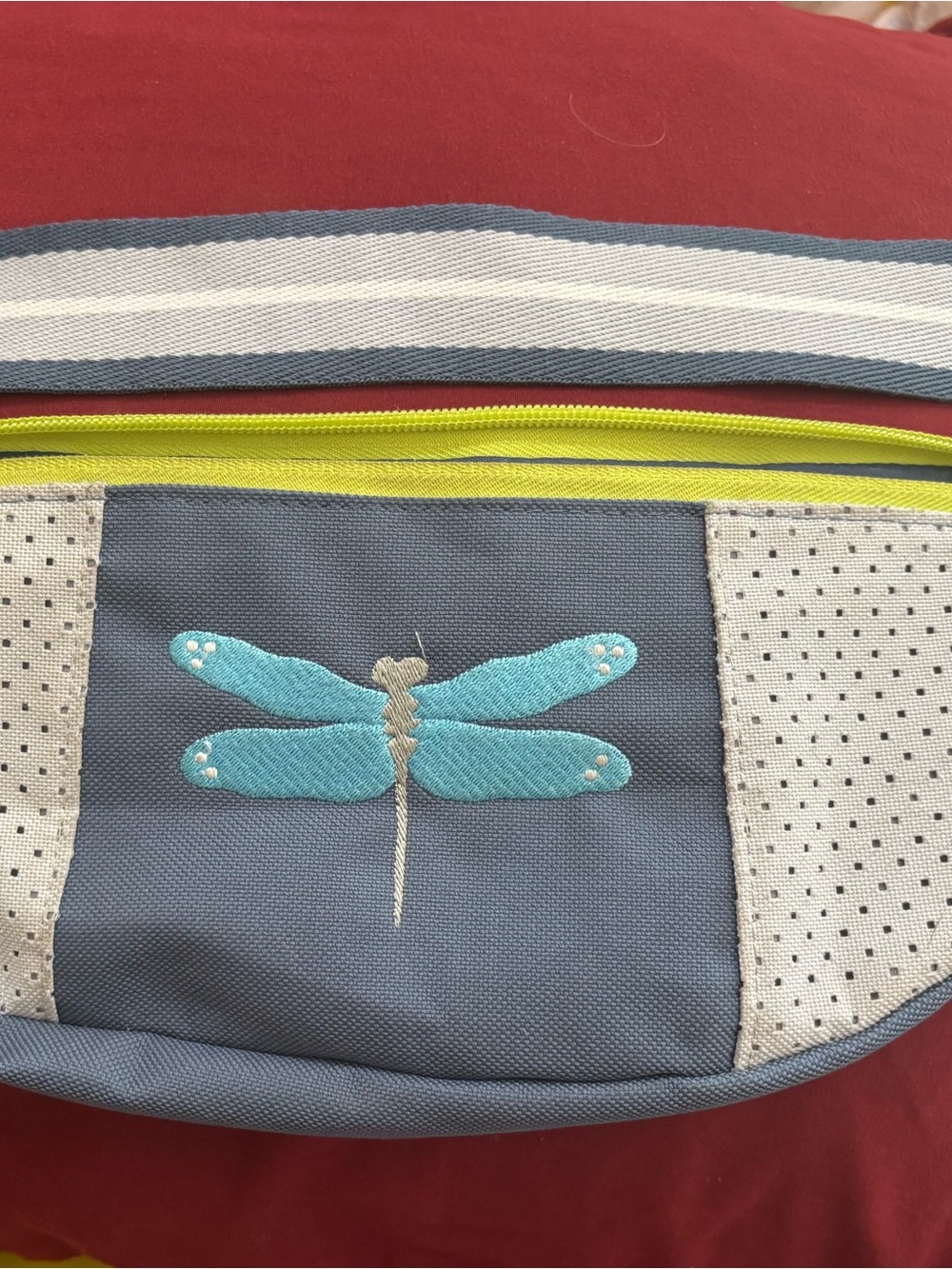 thirty-one Blue Teal Dragonfly Crossbody Bag